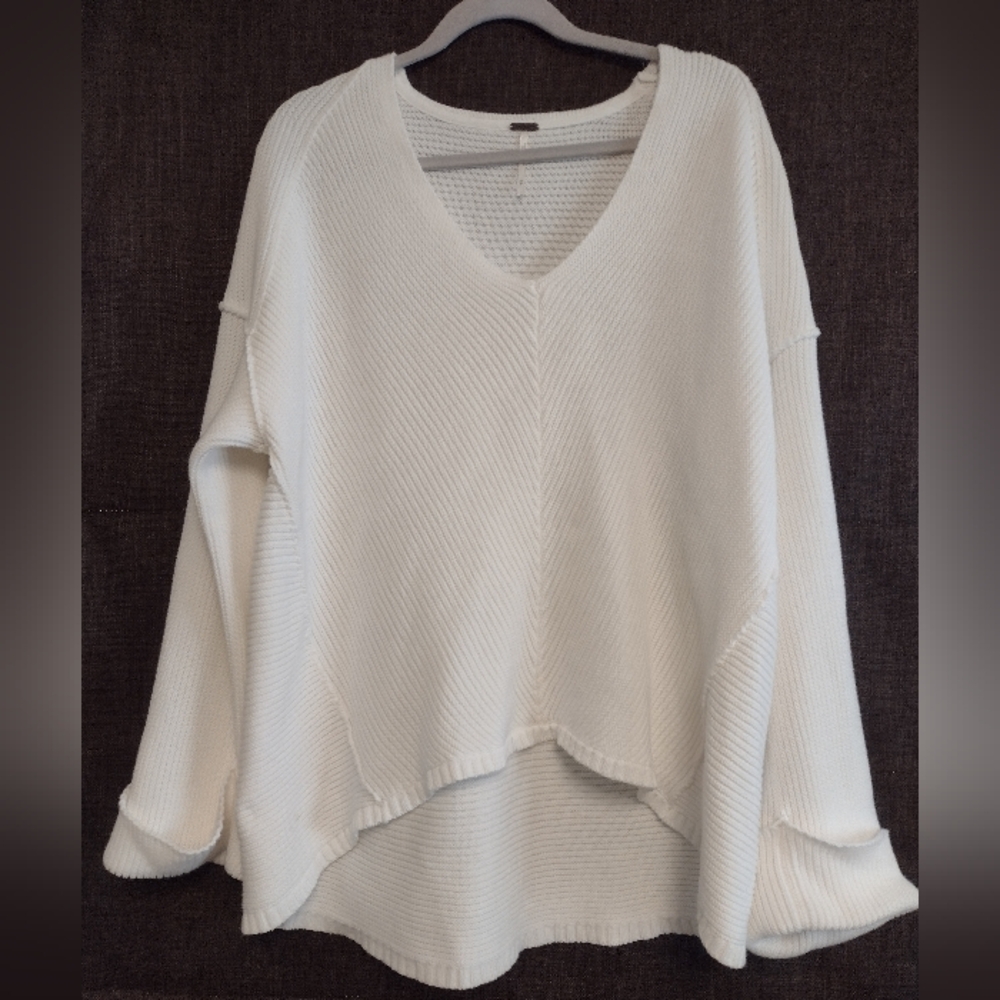 Free People La Brea Oversized V neck, chunky  knit, white cotton sweater, size S - Picture 2 of 9